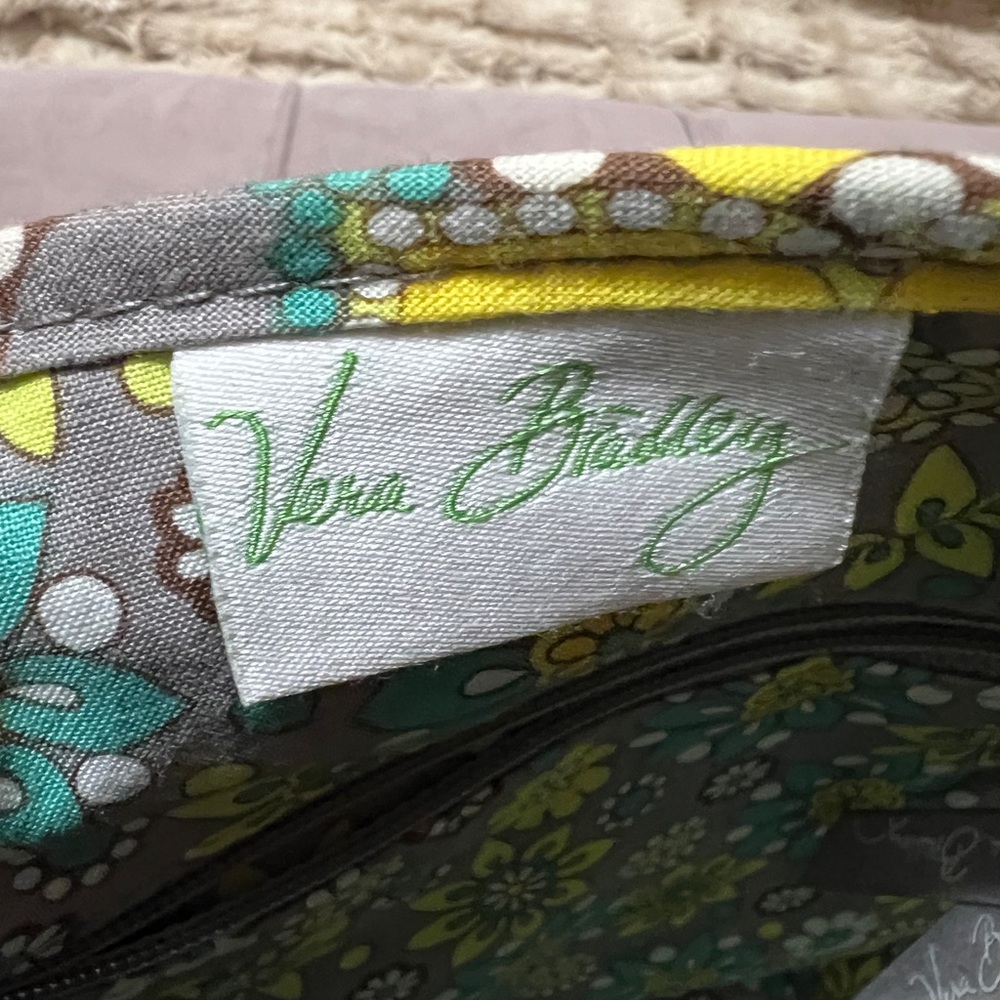 Vera Bradley Yellow and Green Paisley Shoulder Bag - Picture 5 of 8